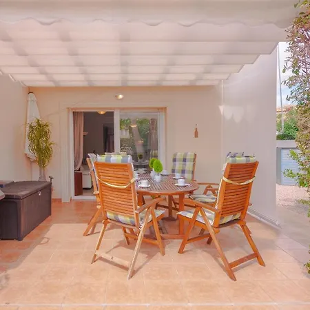 Holiday home Guzman Margaret