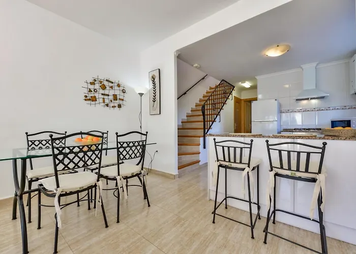 Guzman - Margaret Feriehus *