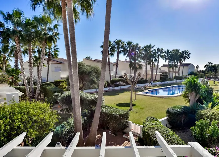 Guzman - Margaret Feriehus Calpe